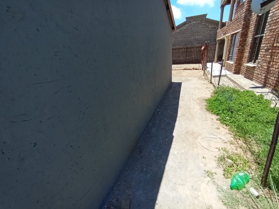 2 Bedroom Property for Sale in Blomanda Free State